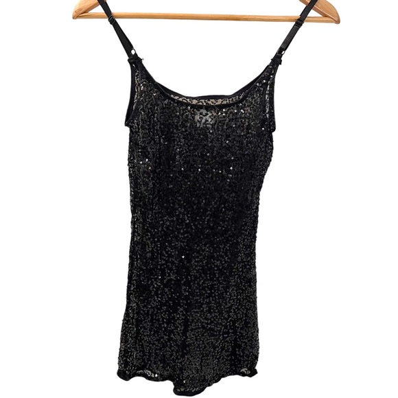 Daytrip Tops - 🎉HP! ❤️ Daytrip Black Sequined Cami